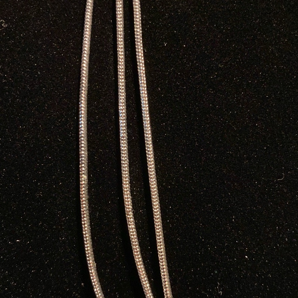 Vintage 3 chain, snake chain necklace. Beautiful like new condition - Picture 2 of 6